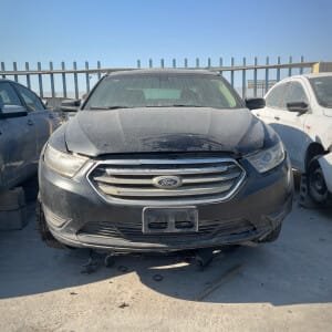  صدام خلفي فورد تورس 2015