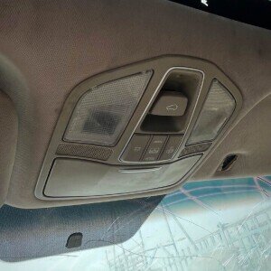 لمبة سقف أمامية  هونداي سانتا في 2016