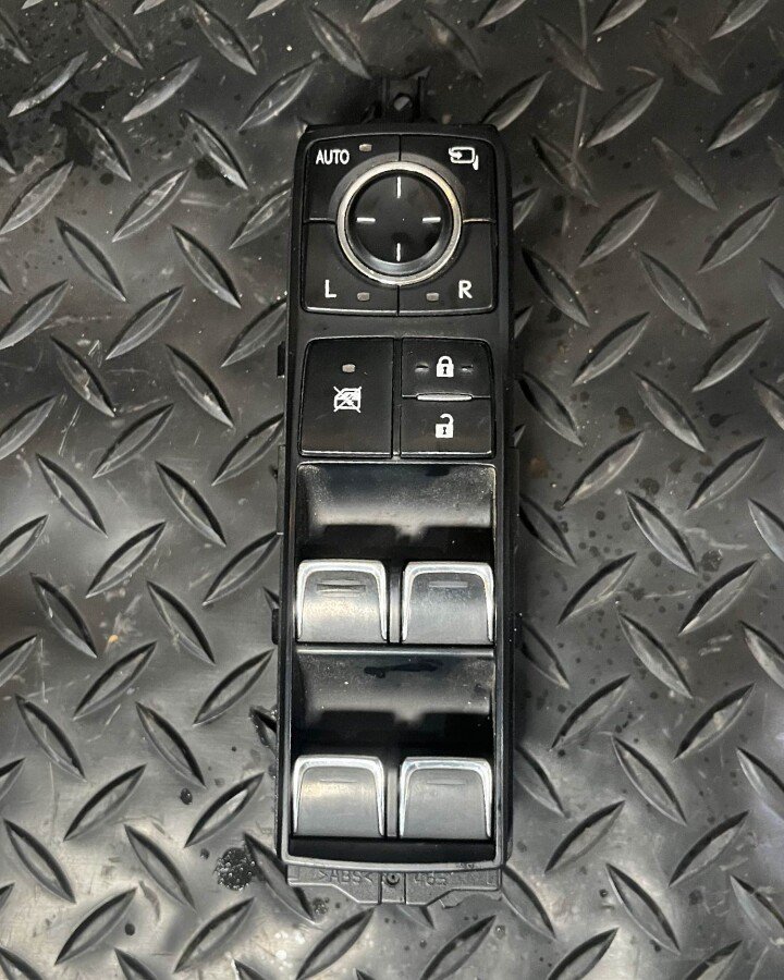 أزرار تحكم زجاج مجموعة جيب لكزس 16-21 spare part - Lexus for LX
