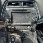 ريش مكيف وسط يسار نيسان مكسيما 2017