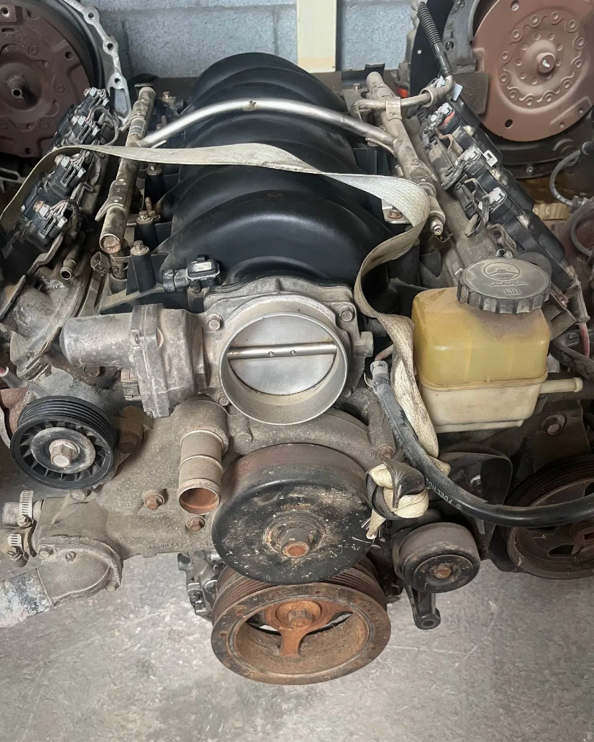 مكينة كاملة (8 سلندر 6.0 لتر)