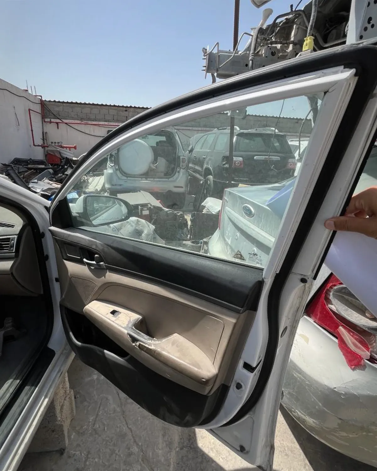 باب أمامي (يمين)