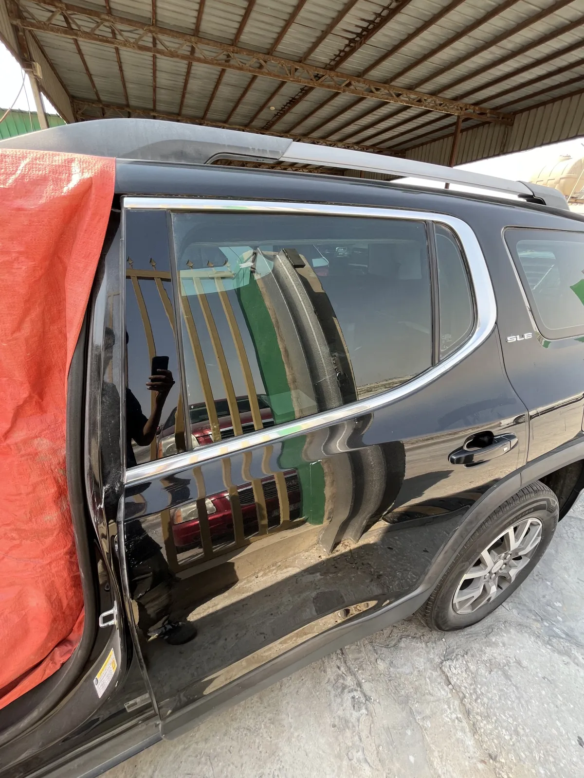 باب خلفي (يسار)