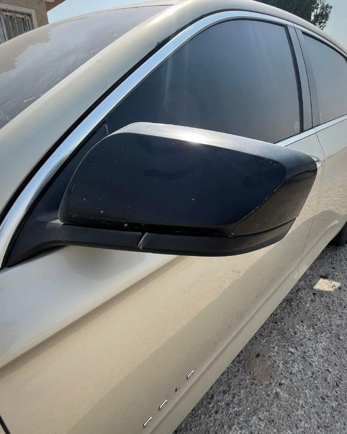 مراية جانبية (يسار)