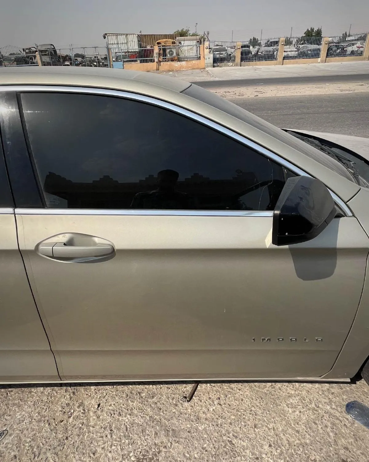 باب أمامي (يمين)