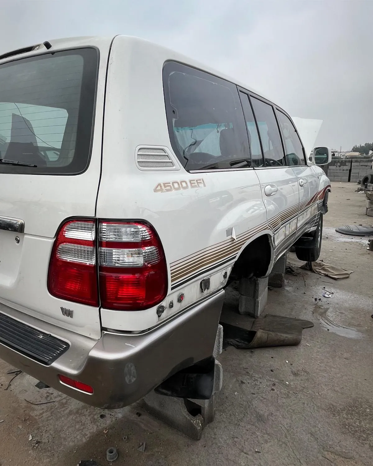 عكس خلفي (يسار)