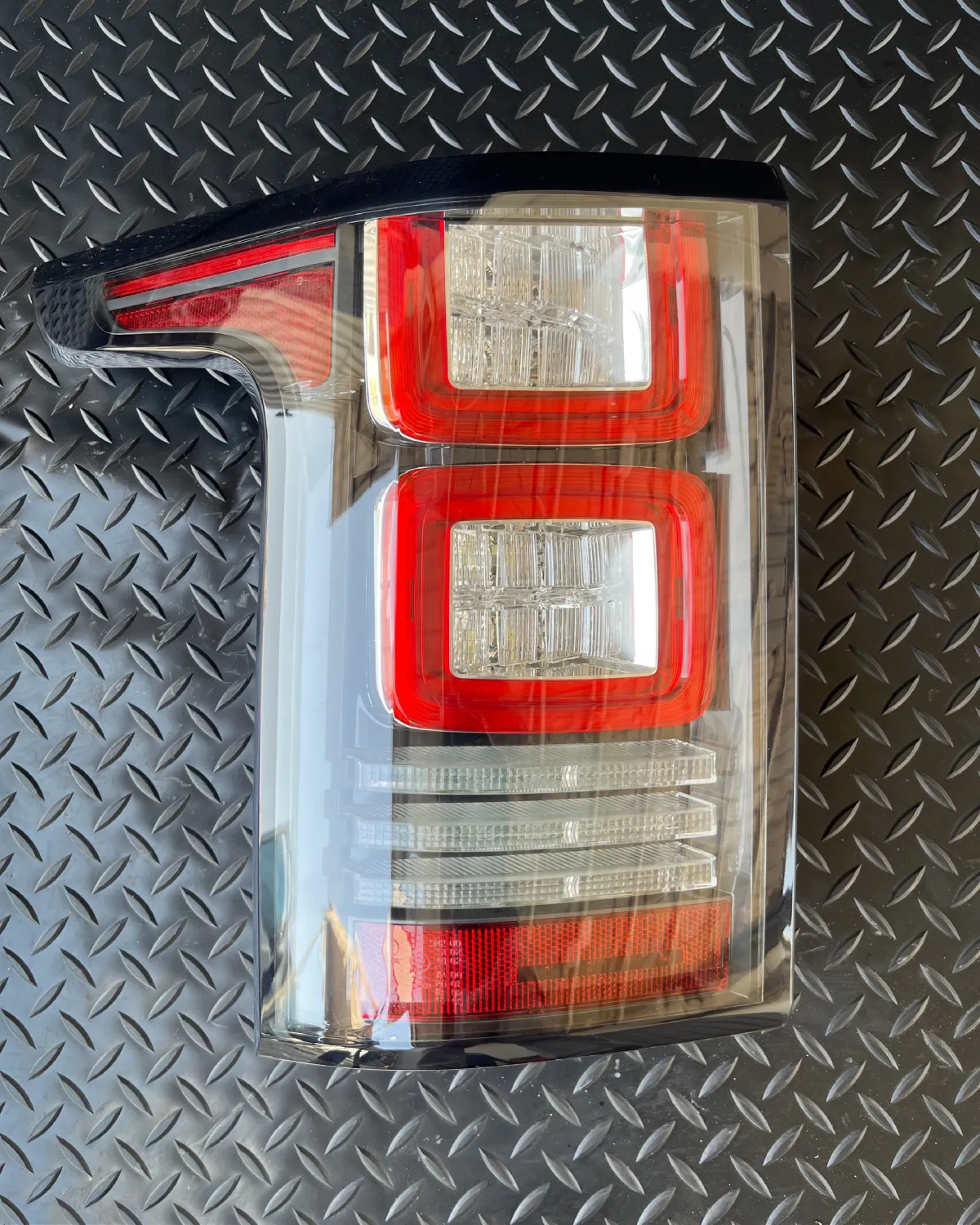 إصطب خلفي يسار