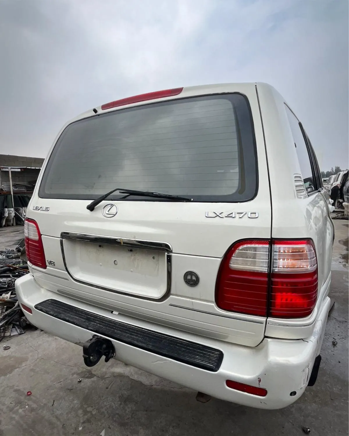 ريش مكيف (يمين)