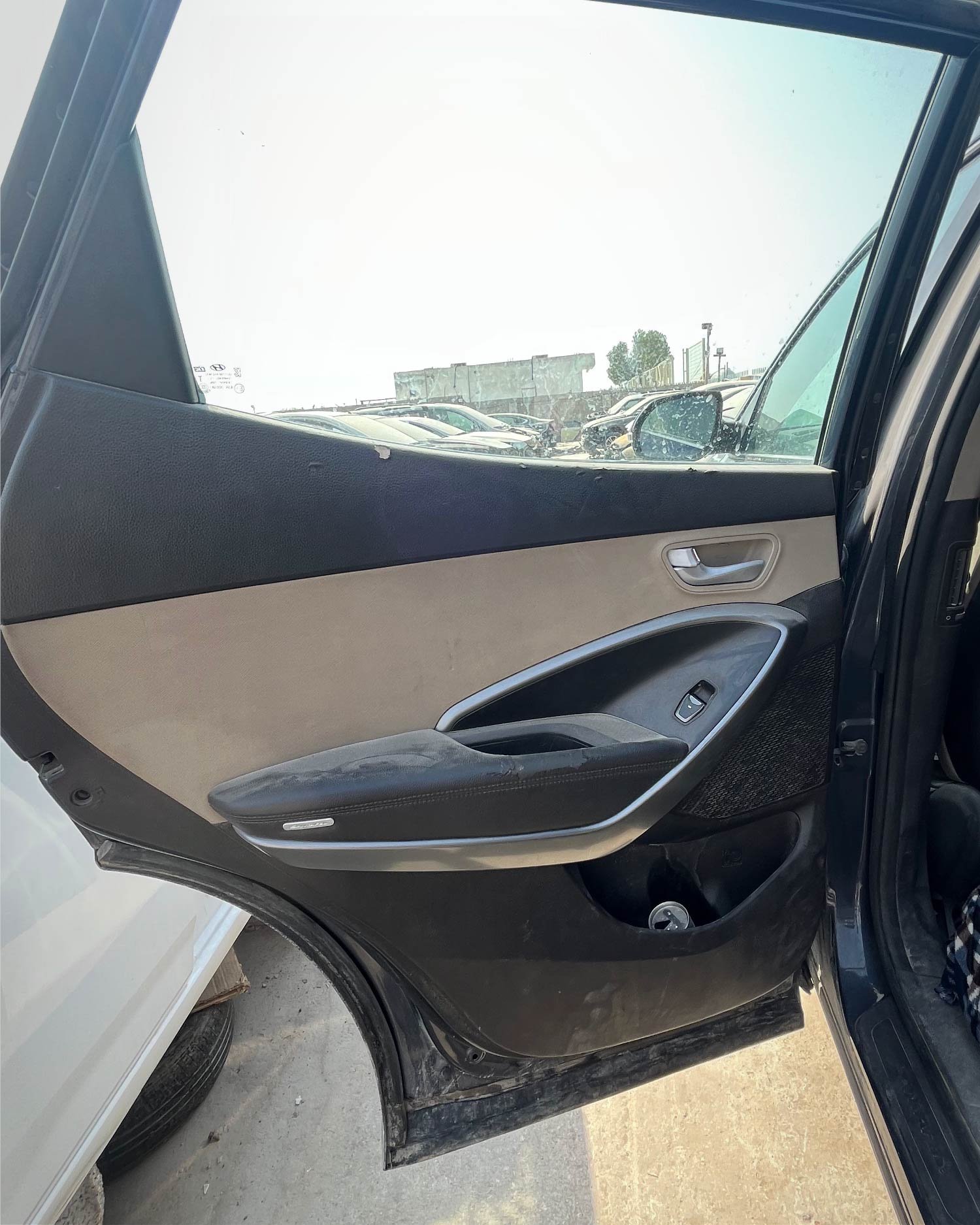 باب خلفي (يسار)