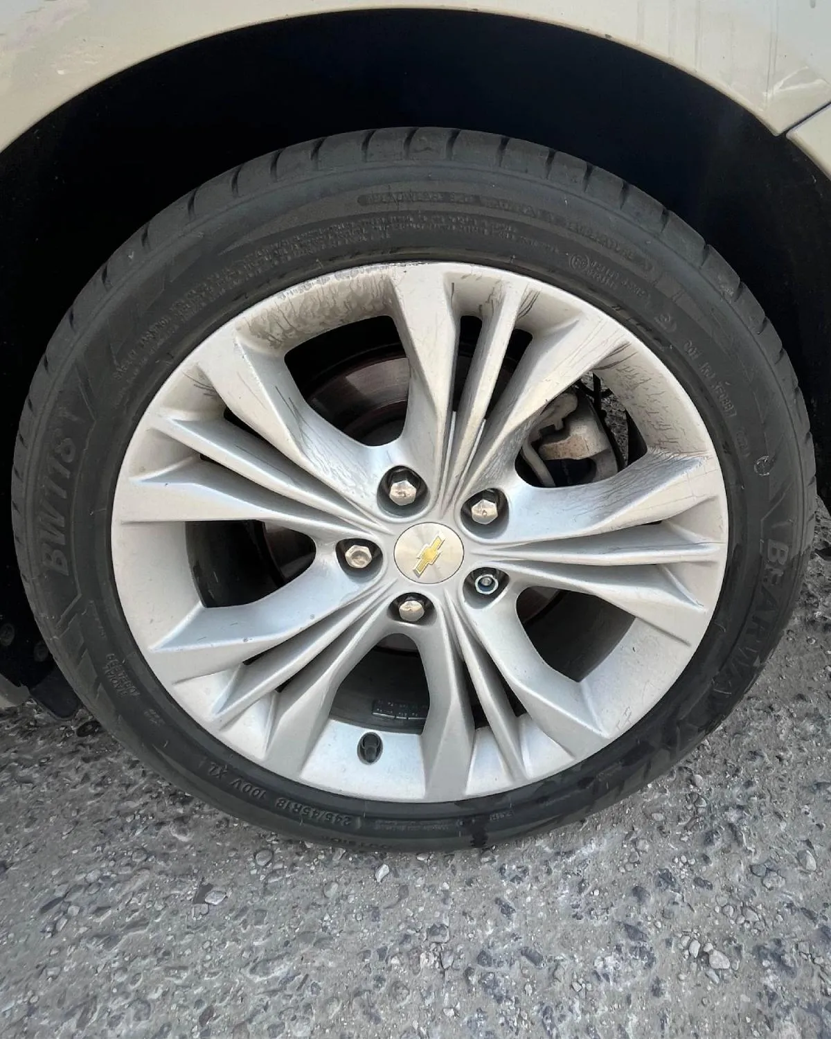 جنط خلفي (يسار)